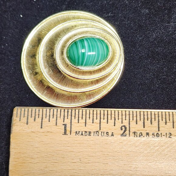 Vintage Sarah Coventry Brooch With Green Stone & Gold Tone Metal - Picture 3 of 5